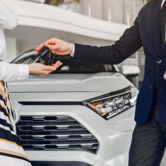 Продавцы и договоры с изъяном: как безопасно купить авто