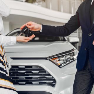 Продавцы и договоры с изъяном: как безопасно купить авто